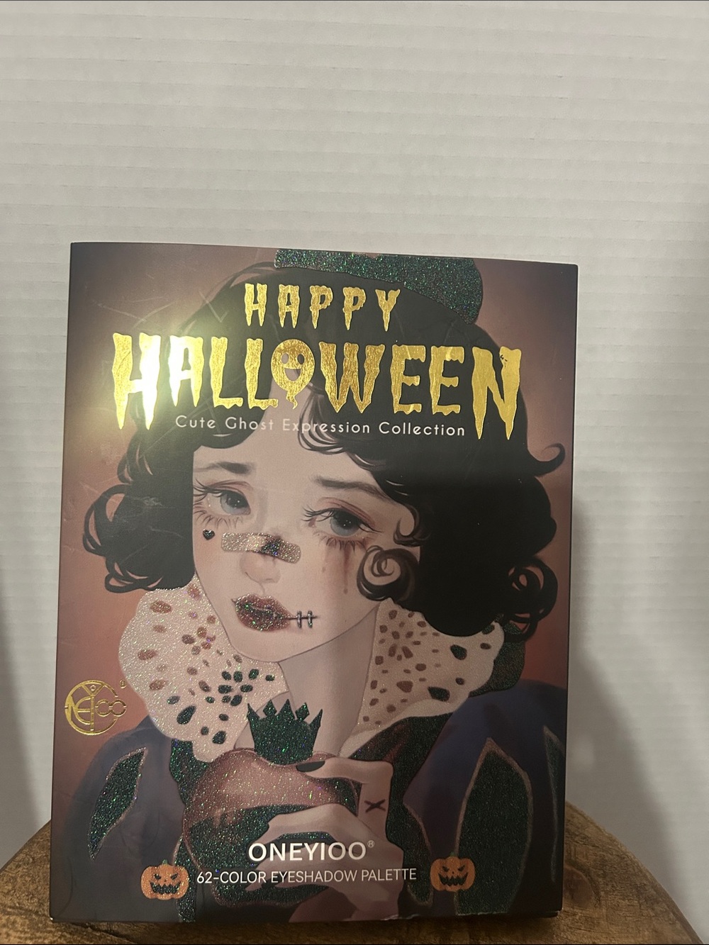 Happy Halloween 62-Color Kids Costume Eyeshadow Palette - Black & Green Accents